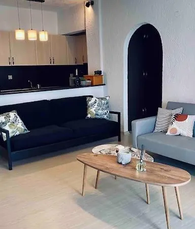 Amazing Family House! 150m From The *