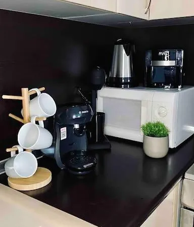 Apartment Amazing Family House! 150m From The