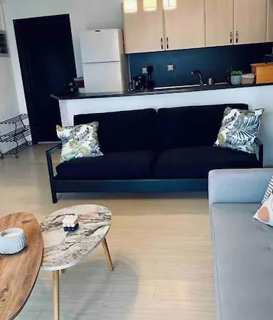 Amazing Family House! 150m From The Apartment